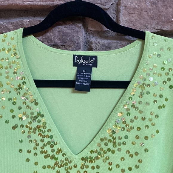 Rafaella Woman lime, green, V-neck, light sweater with sequence. 1X - Picture 4 of 6